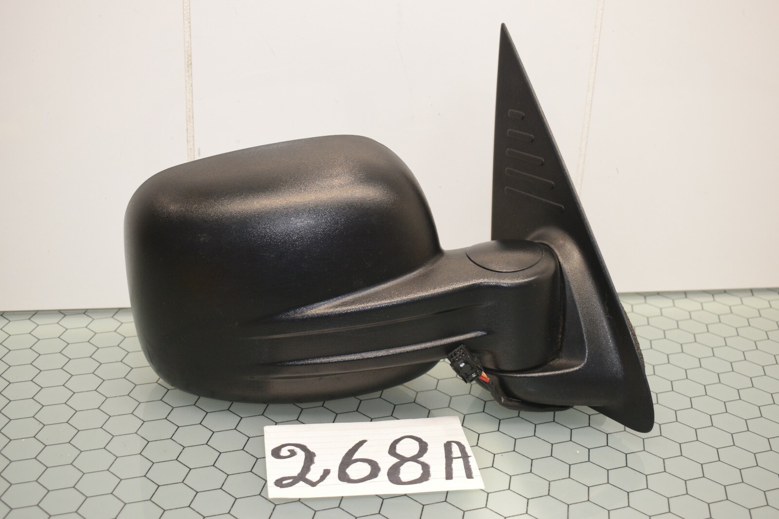 02 - 07 Jeep Liberty Passenger side Mirror Used Power #268-A 