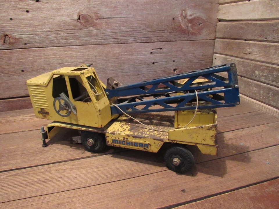 Винтажный кран Nylint Michigan модель T-24 оборудование Clark прессованная сталь - ЗАПЧАСТИ! - Изображение 2 из 4