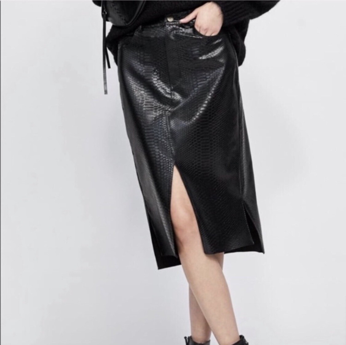 ZARA BASIC Black Faux Snake Leather Midi Pencil Skirt Size Small