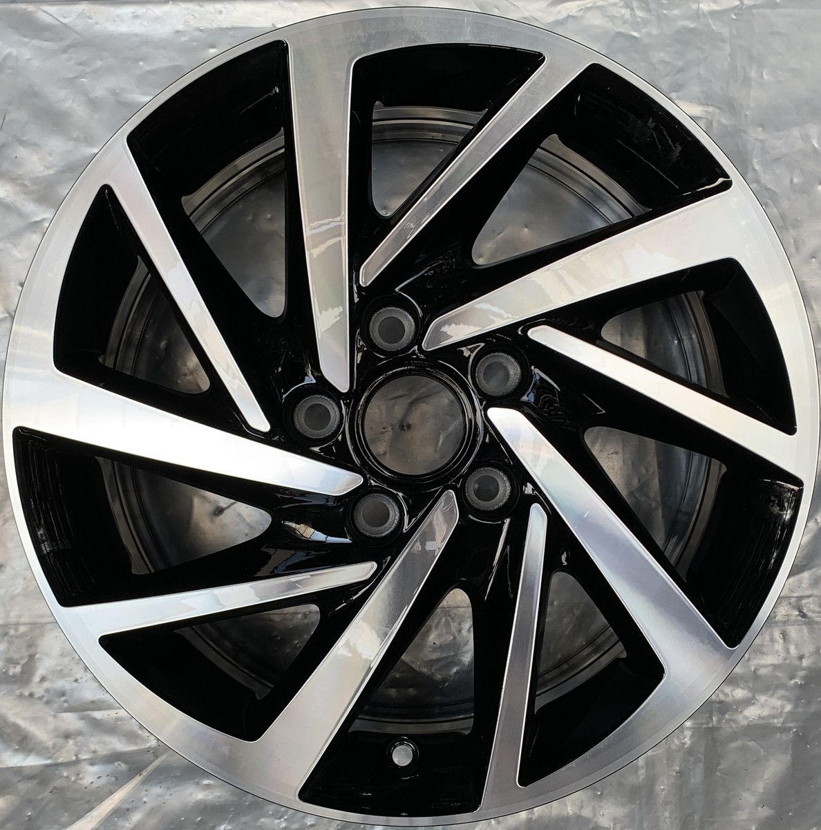 4 Original VW Alloy Wheel Woodstock 6.5Jx16 ET46 5G0601025DS Golf