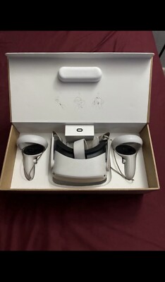 Oculus Quest 2 VR Headset 256GB Set, White with Oculus Link cable
