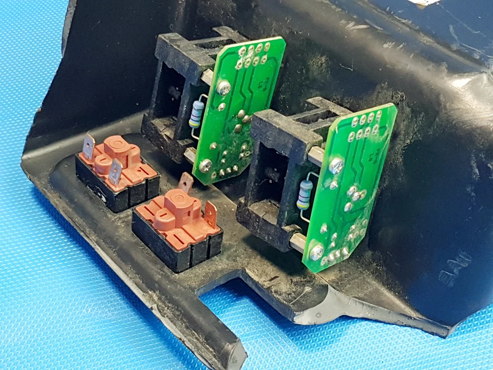 2x Joystick mit paar Tasten /Knöpfe Stapler Ameise Ersatzteile - Bild 4 von 4