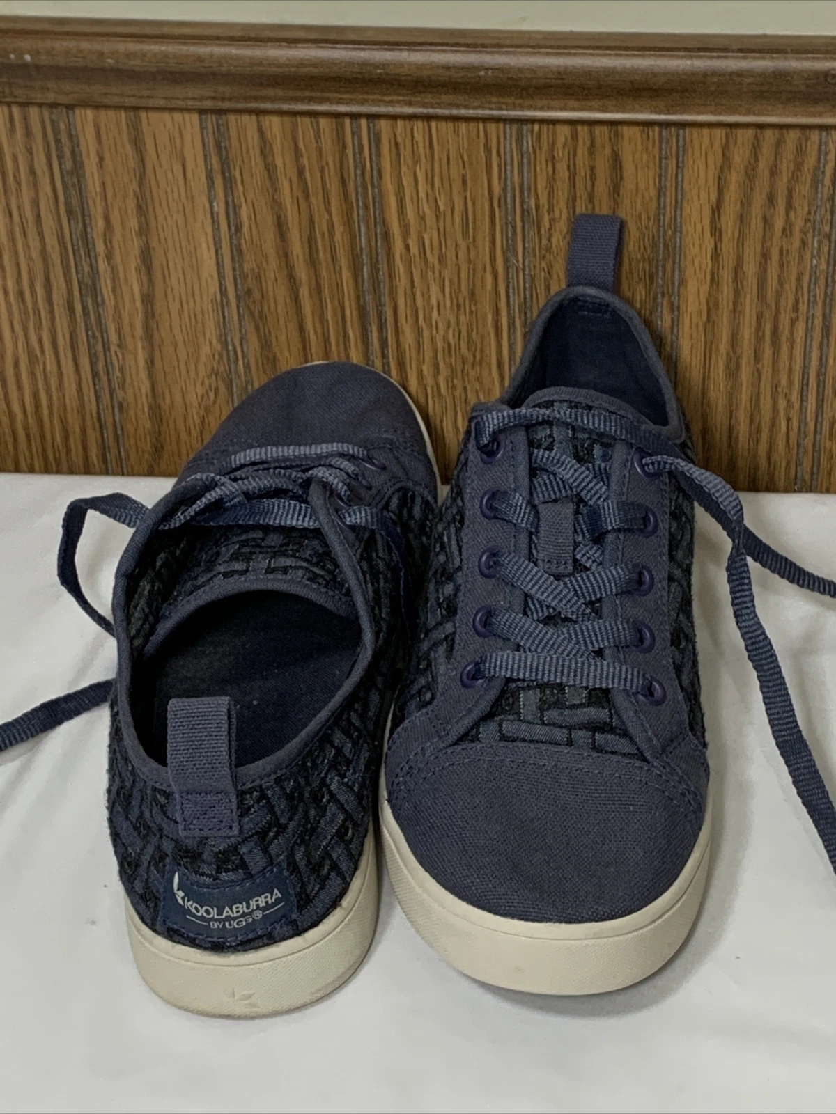 Scarpe sneakers donna UGG taglia 9 5 tessuto trasparente testurizzato Koolaburra Kellen usate in ottime condizioni