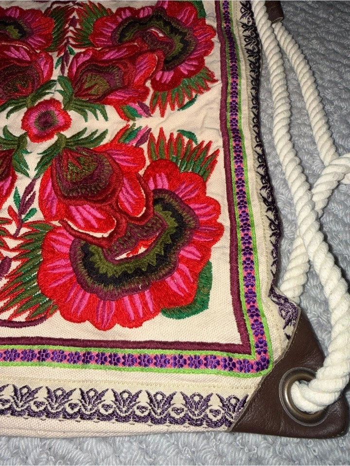 Embroidered Floral Drawstring Backpack AE Pink & Cream - Image 2 of 4