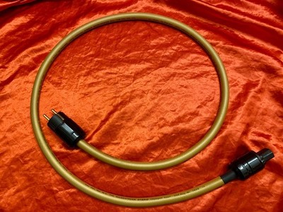 Van den Hul-THE MAINSSTREAM HYBRID- Schuko 1.5m power cable- no EU or CE fake