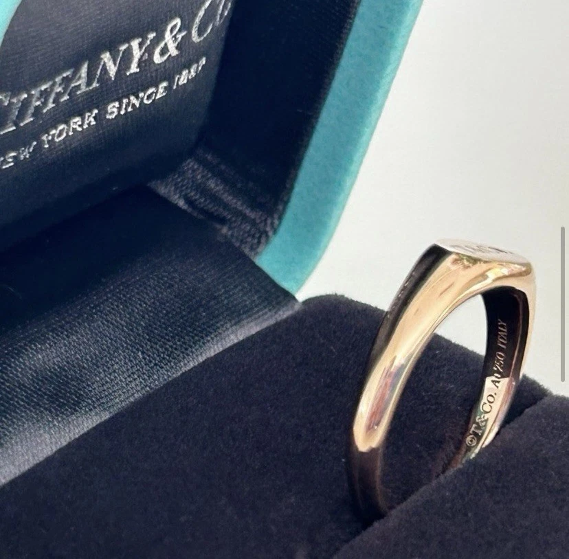 Tiffany & Co. Signet Ring in 18k Rose Gold with Diamond Size.5 - Image 3 of 4
