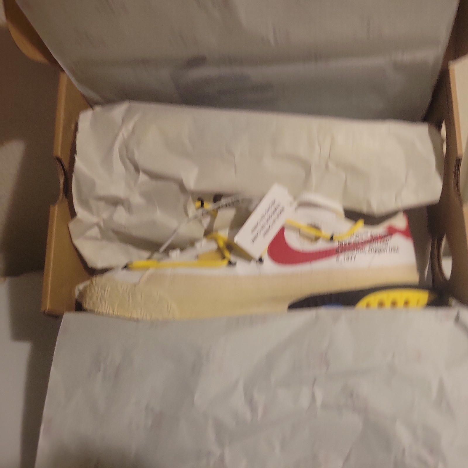 OFF WHITE X NIKE Taglia 8 Nike Off White x Blazer Basso Bianco Università Rosso