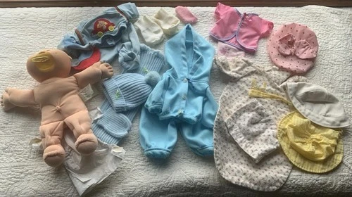 1980s Cabbage Patch Baby Doll W/23 Piece Clothes Lot