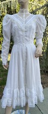 VINTAGE 1970's GUNNE SAX WHITE CALICO PRAIRIE MIDI DRESS