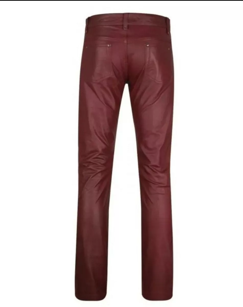 How to Wear Burgundy Pants – Pocket Stylist