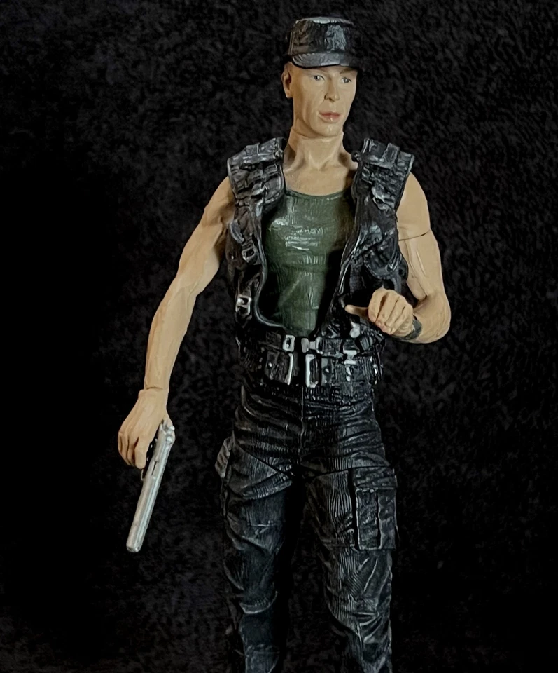 SARAH CONNER • McFARLANE TERMINATOR SERIES - Image 3 of 3
