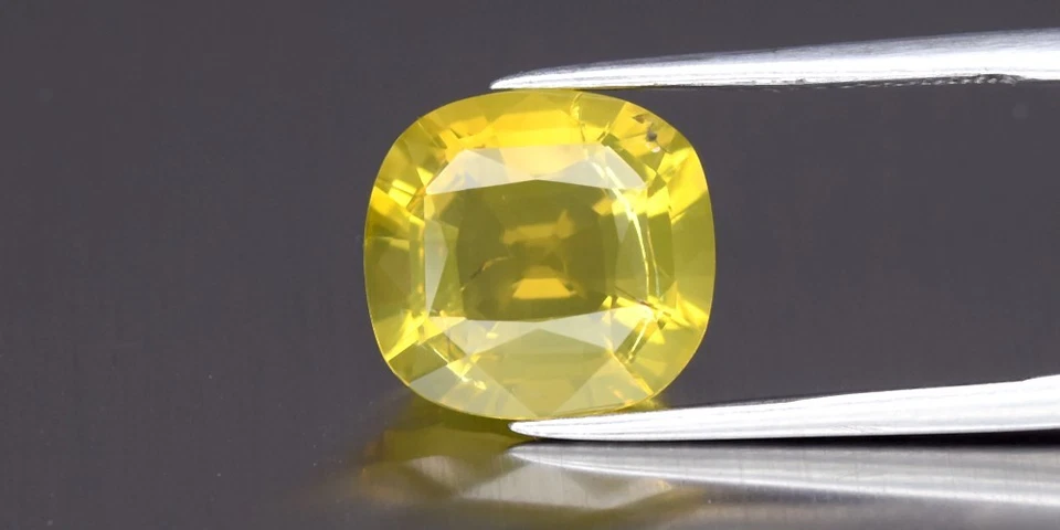 💎 3.56ct 11x10.5mm Cushion Natural Opal - Color Flash, Africa Gemstone - Image 2 of 4