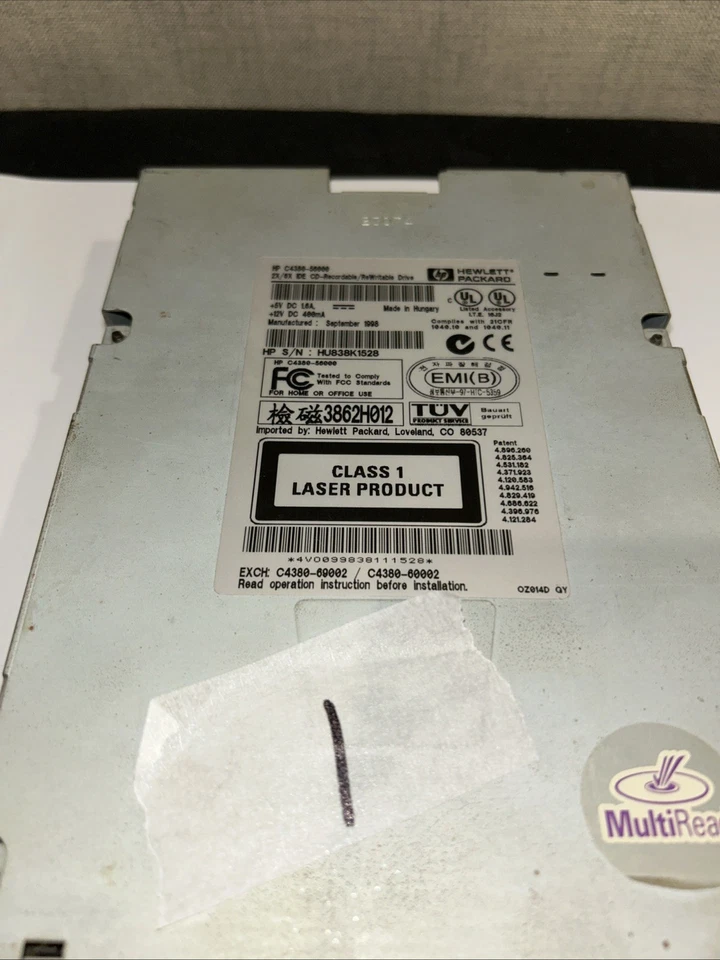 HP CD-Writer Plus 8000 Series HP C4465-56000 IDE CD-ROM Drive - Image 2 of 4