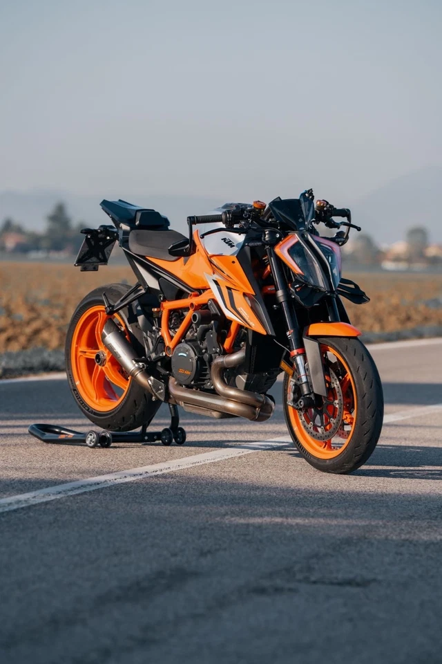 Ali frontali KTM SUPERDUKE 1290 V3.0 - PLUG AND PLAY Foto 3 de 4