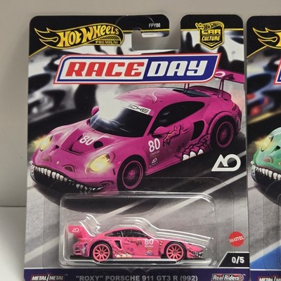 Hot Wheels Race Day Roxy And Rexy Porsche 911 GT3 R Chase | eBay