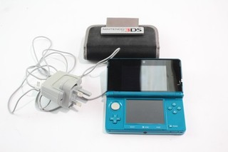Nintendo 3DS Working Aqua w/ Charger & Case