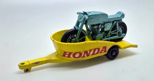 VINTAGE 1967 LESNEY DIECAST MATCHBOX #38 - HONDA MOTORCYCLE AND TRAILER