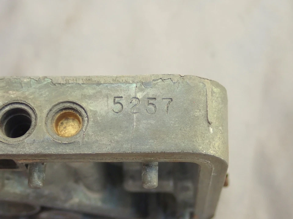 Bloque de medición GM Holley 5257 1967-1969 Corvette 427 Tri Power transmisión automática Foto 2 de 4