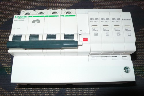 PARAFOUDRE TYPE2 PARASURTENSEUR 3P+N+T SCHNEIDER ELECTRIC Quick PRD20r A9L16297 - Bild 3 von 7