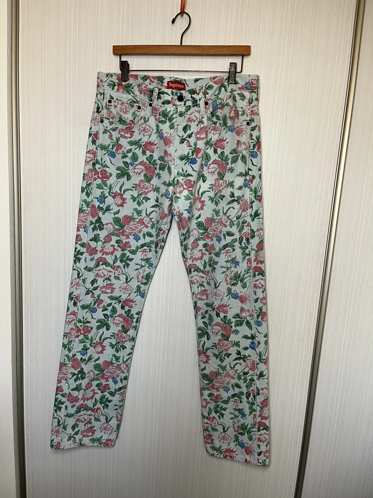 Jeans floraux Supreme Levis bleu clair 32x32 JOLI !!!!