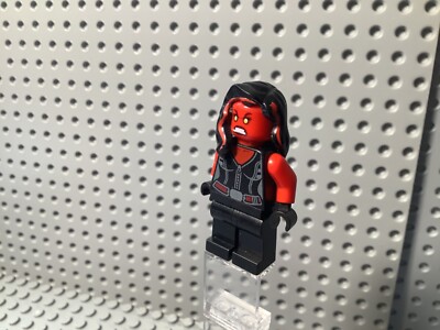 Lego Super Heroes Red She Hulk sh372
