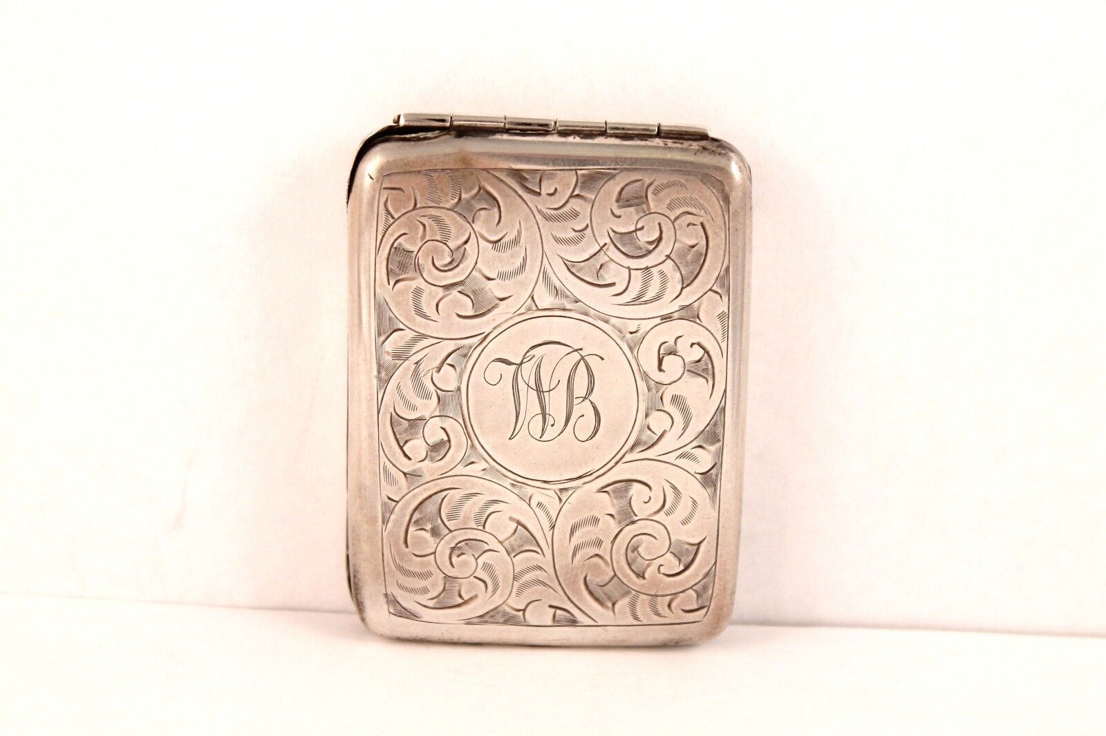 19th century sterling silver compact ornate scrolled 28 grams