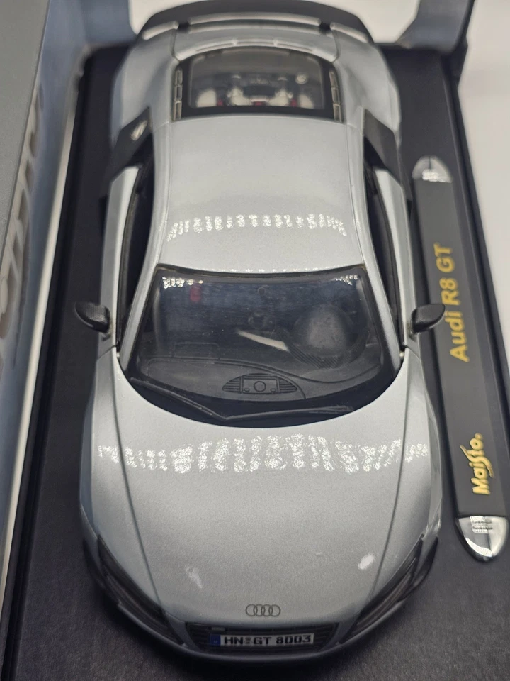 Audi R8 GT Argento 1:18 Maisto In Box - Immagine 3 di 4