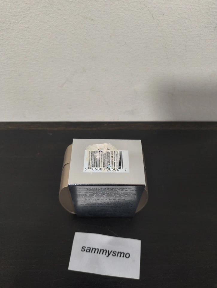 Neutrogena Healthy skin Loose Powder .70 oz.  shade - light 02  brand new - Image 3 of 4