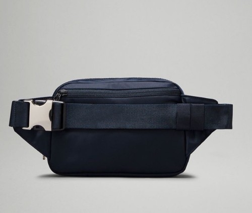NWT LULULEMON EVERYWHERE BELT BAG METAL HARDWARE LARGE 2 L NAVY SILVER - Picture 3 of 10