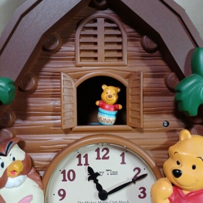 Winnie the Pooh Cuckoo Wall Clock Disney Time Musical Vintage