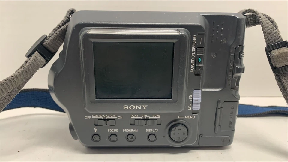 Sony Mavica MVC-FD200 Digital Still Camera 2.0MP  Needs Battery - Image 2 of 4