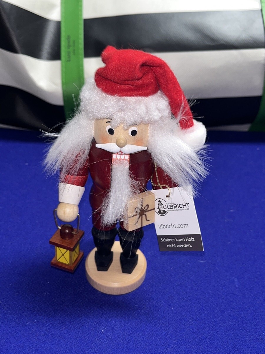 Disney Epcot World Showcase Germany Christmas Santa 