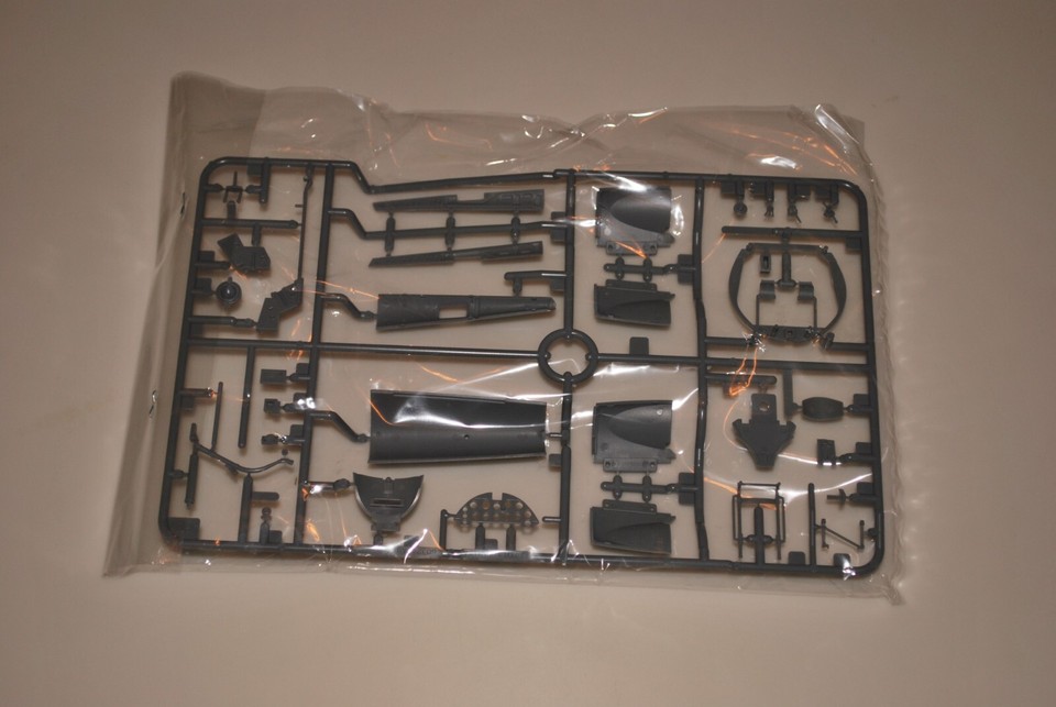 TAMIYA F4U1 BIRDCAGE 60324 ⭐PARTS⭐ SPRUE EEXCLUSIVE BIRDCAGE PARTS 1/