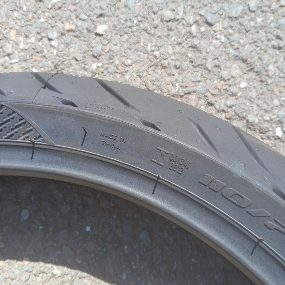 Metzeler Sportec M9 RR 110/70 R17 54H TL Radial Motorradreifen vorne Yamaha R3 - Bild 2 von 3