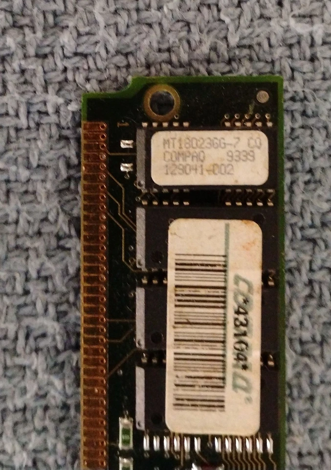 Vintage 72 Pin RAM Compaq PN. 129041-002 (8MB FPM) & 172707-002 (x2) (4mb EDO) - Image 2 of 3