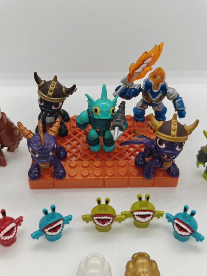 Mega Bloks SKYLANDERS Mini Figures and Parts Lot of 17 Pieces Sheep Spyro Grunt - Image 4 of 4