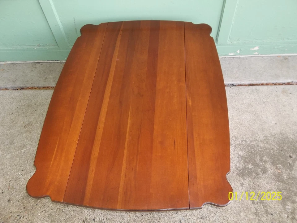 Mesa de centro vintage rara Tell City Dowry Collection hoja de cereza maciza caída Foto 4 de 4