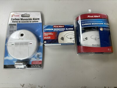 3 Carbon Monoxide Alarm Battery Operated Kidde & First Alert New