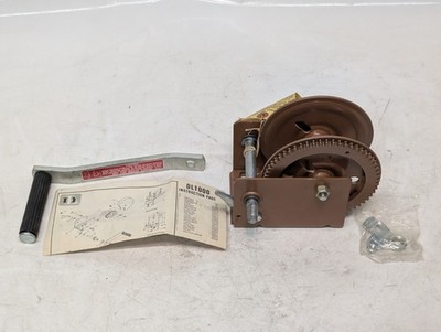 Dutton-Lainson Company DL1000 1000Lb Capacity Hand Winch with Handle & Hardware