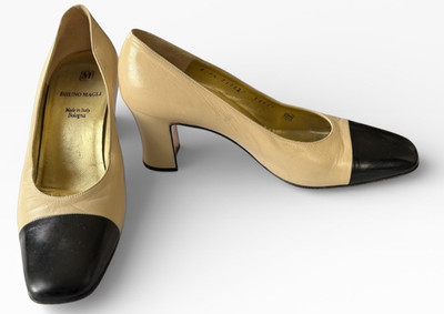 Bruno Magli Two Tone Leather Pumps Shoes 7.5 Square Toe Black Cream Block Heel