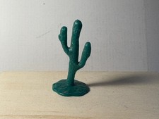 Marx VTG 1950/60's hard plastic green cactus from Western Town set.