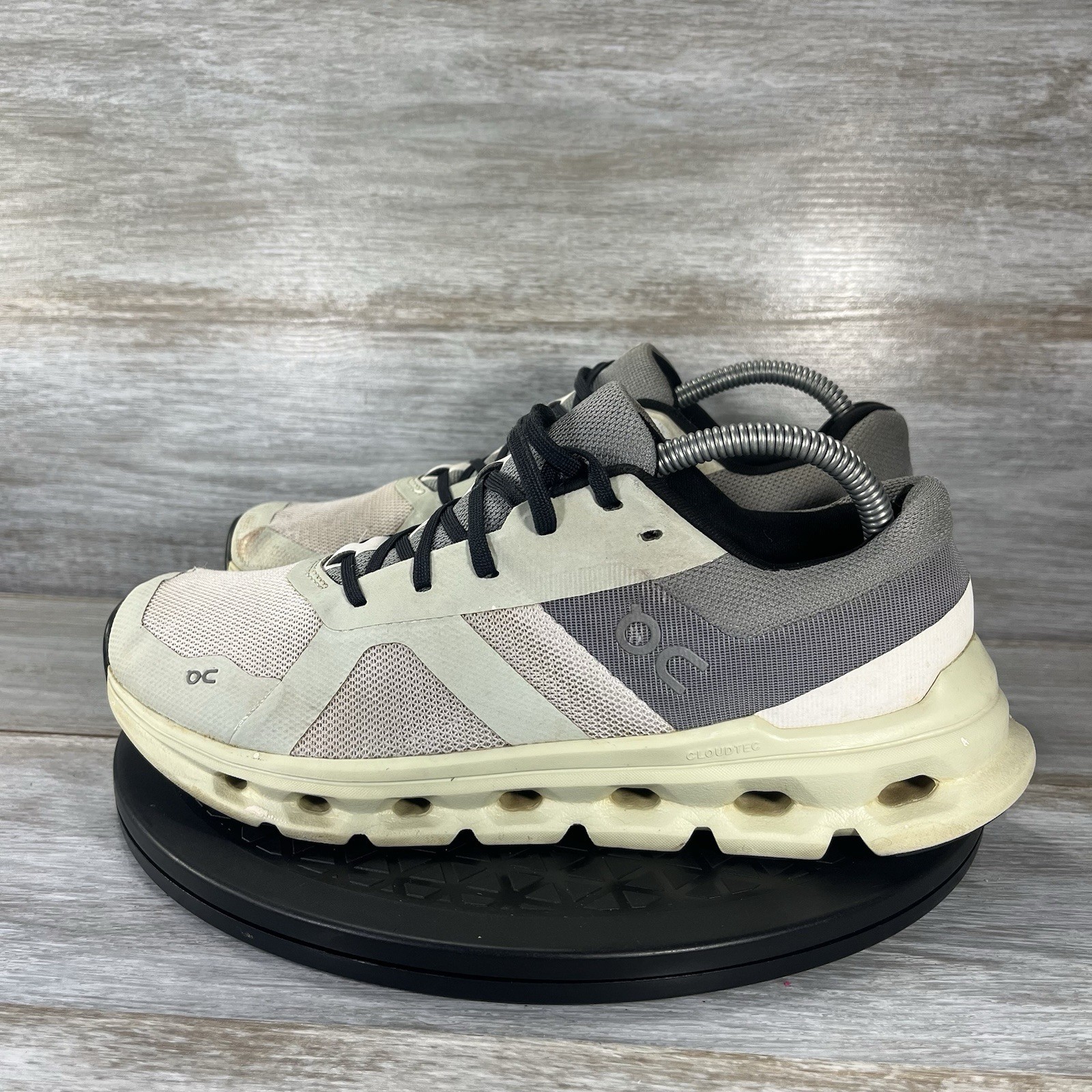 On Women’s Cloudrunner Athletic Running Shoes Siz… - image 1