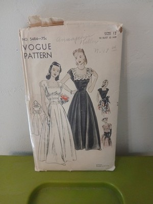 sachin and babi light blue dress Fashion 1940s ladies fashion dress Black and White Stock Photos & Images