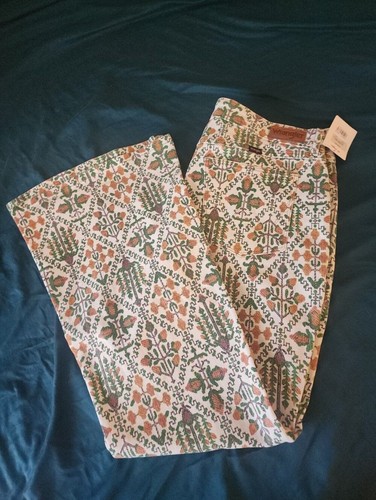 Wrangler High Rise Fierce Flare Jeans – Vintage Floral Cross-Stitch Tapestry