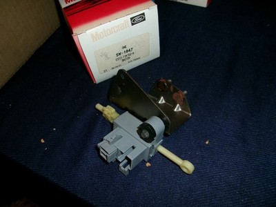 NOS 1985 Ford truck clutch neutral safety switch e5tz-11a152-a