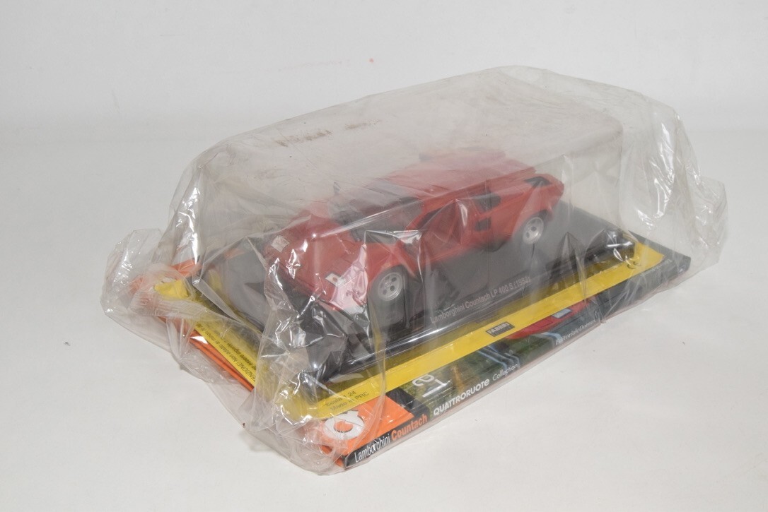 ランボルギーニ カウンタックLP400S (1982) 1/24 Fabbri The 1/24 Lamborghini Countach LP400S from Fabbri, a review