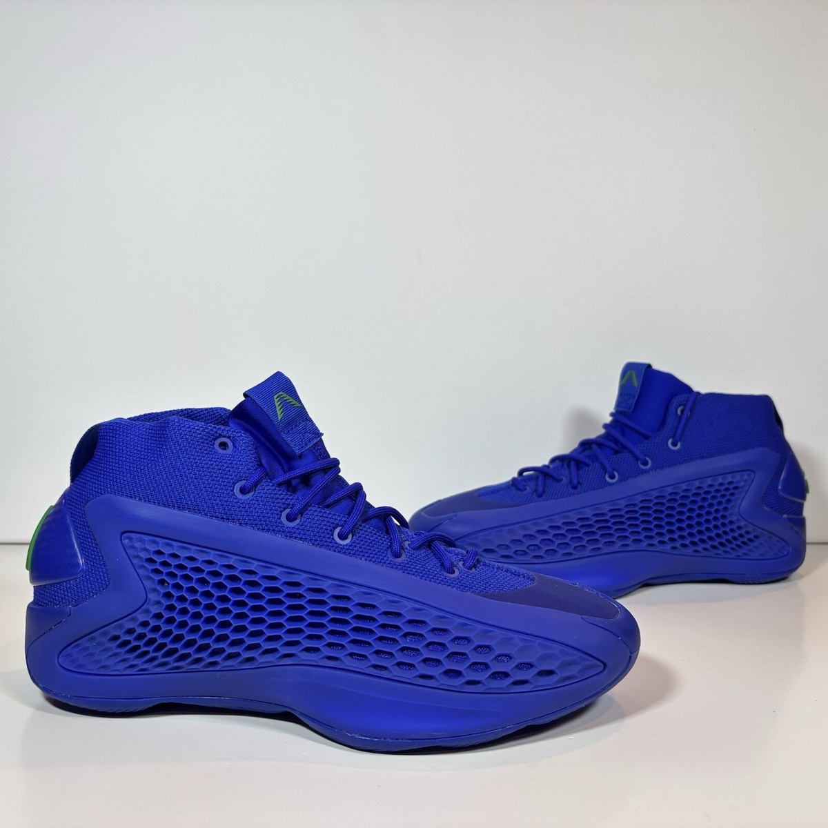 These are blue basketball shoes for sale Nike Zoom Clear Out TB Basketball Shoes Mens Size 7 Royal  main image 2