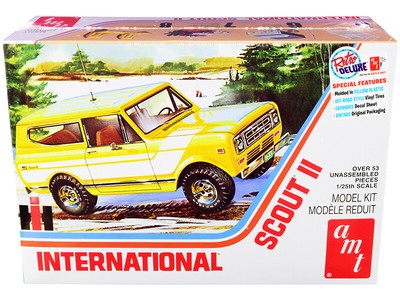 Skill 2 Model Kit Ih International Harvester Scout Ii 1/25 Scale By Amt Amt1248
