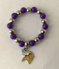 NWOT NFL Minnesota Vikings Fan Beads Charm Bracelet purple/silver