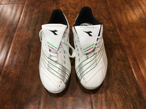 diadora womens soccer cleats